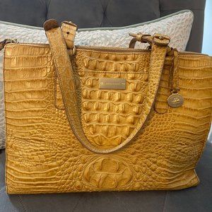 Brahmin butter yellow handbag - gently owned in great condition